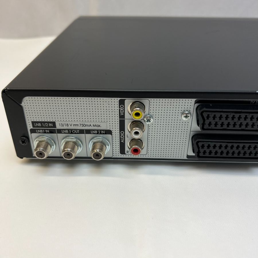 Representative photograph of the same model: Humax Foxsat HDR 320GB DVR Freesat+ HD Satellite TV Receiver Manual, Remote – image 3
