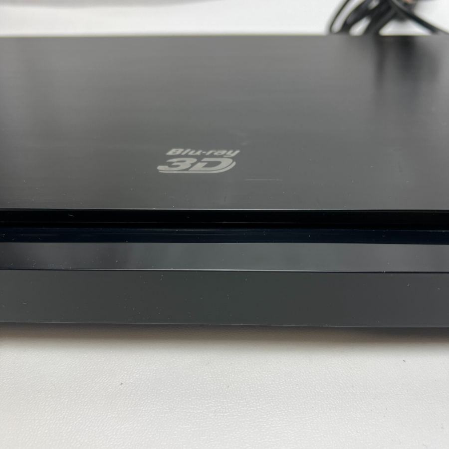 Representative photograph of the same model: Samsung BD-D5500 3D MKV USB DivX Upscaling Blu-Ray Player 12-months warranty – image 6