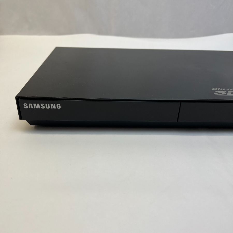 Representative photograph of the same model: Samsung BD-E6100 Smart WiFi 3D Blu-ray Player & DVD Player Black Remote Warrant – image 4