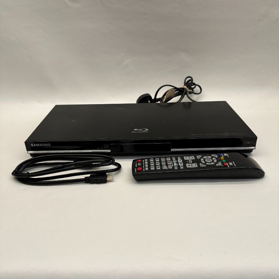 Representative photograph of the same model: Samsung BD-C5300 Blu-Ray Disc Player Wi-Fi Ready Black W/ Remote + Cables Tested – image 2