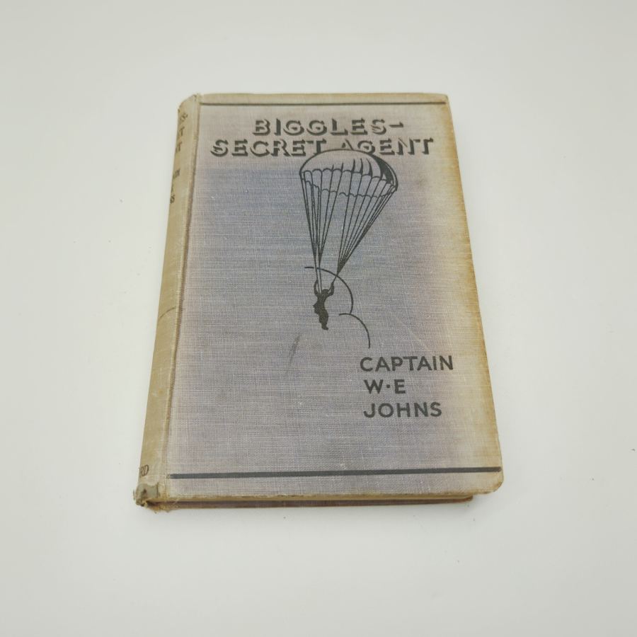 1946 BIGGLES SECRET AGENT BY CAPTAIN W E JOHNS