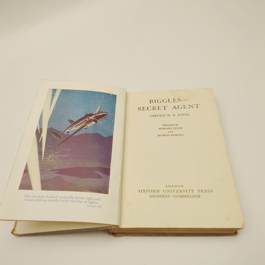 1946 BIGGLES SECRET AGENT BY CAPTAIN W E JOHNS – image 4