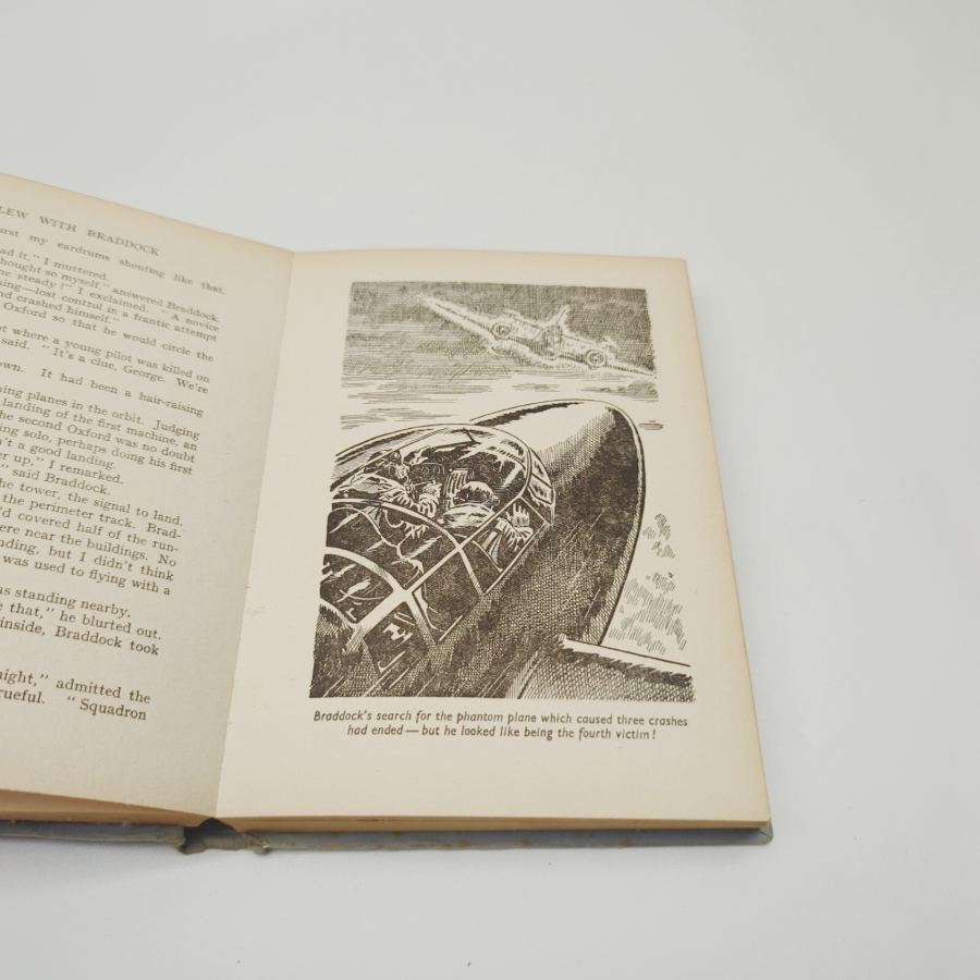 I FLEW WITH BRADDOCK by George Bourne no date 1959? hb illustrations – image 2