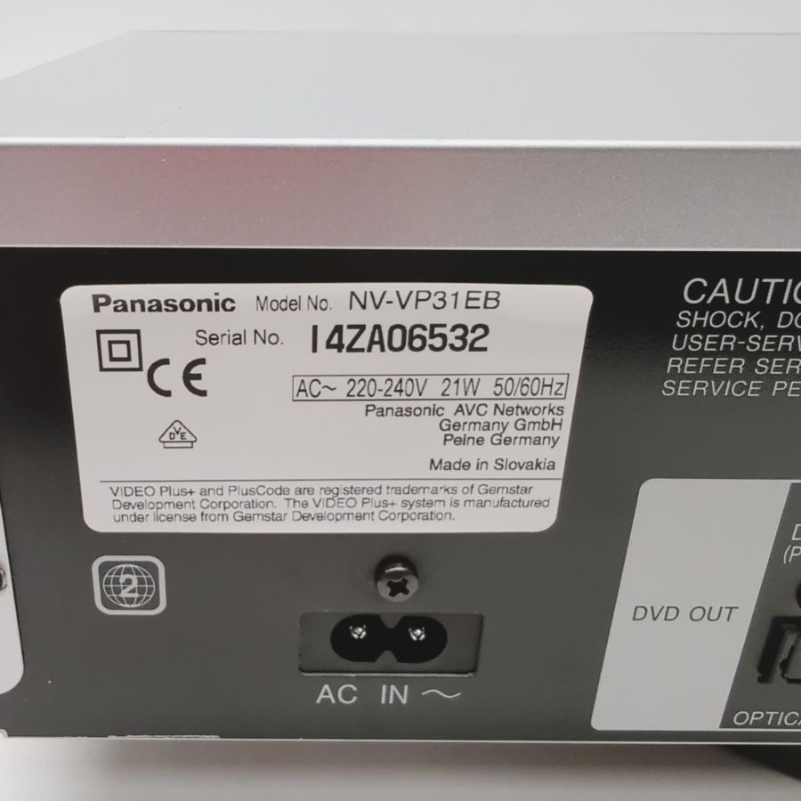 Representative photograph of the same model: Panasonic NV-VP31 Hi-Fi Stereo Dolby Digital VHS / DVD CD Player 21W - Silver – image 10