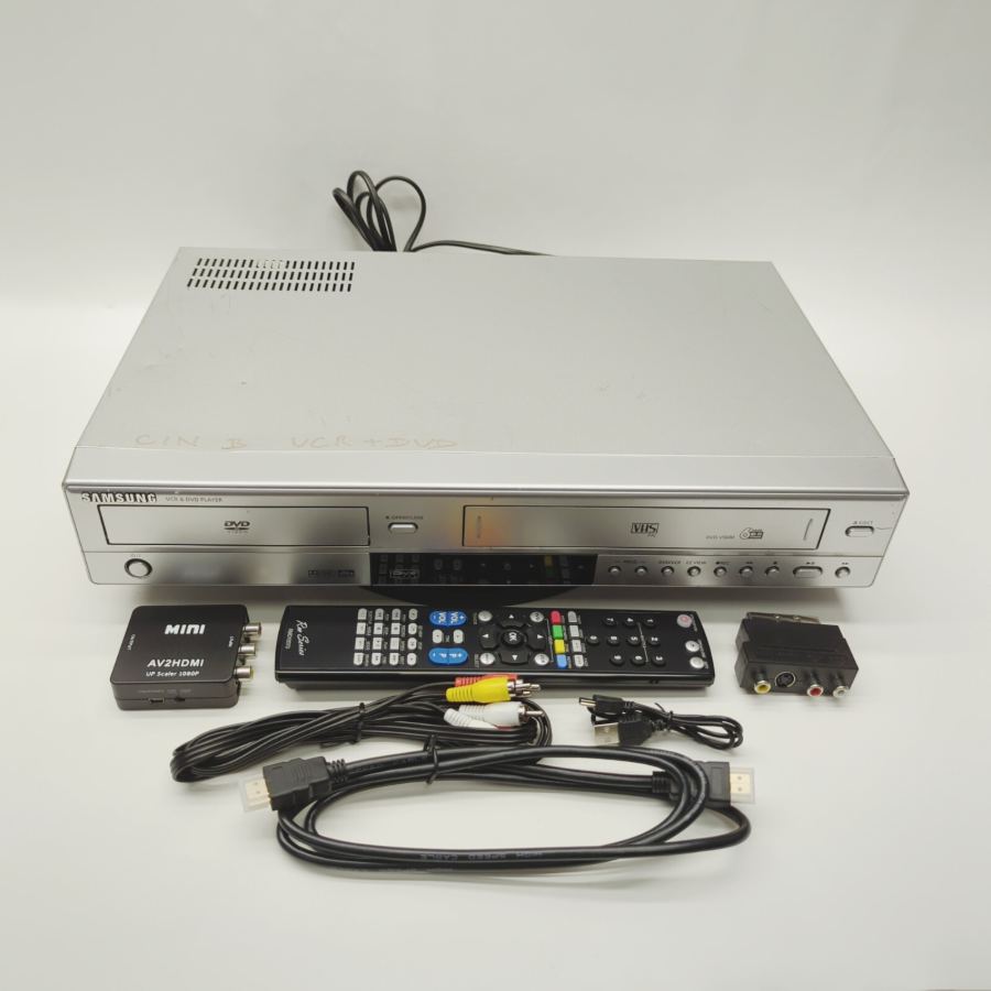 Representative photograph of the same model: Samsung DVD-V5600 Hi-Fi Stereo Dolby Digital VCR / DVD Player 19W - Silver – image 2