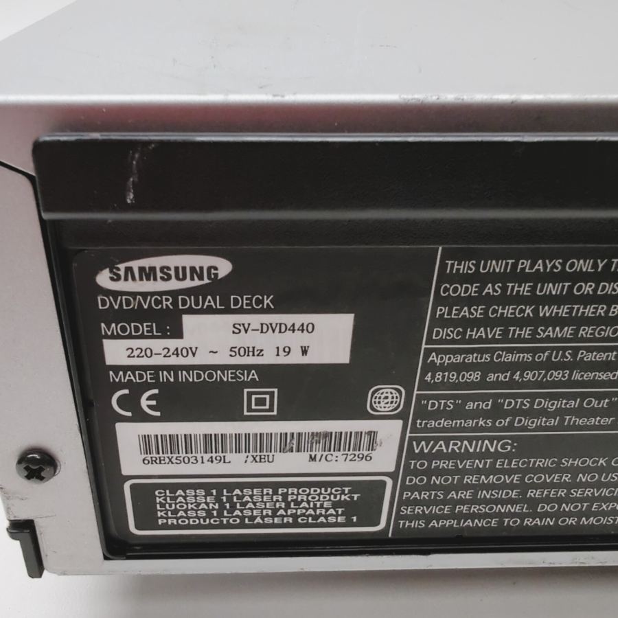 Representative photograph of the same model: Samsung SV-DVD440 Silver S-Video Dolby Digital DVD/VCR Dual Deck 19W - Tested – image 10