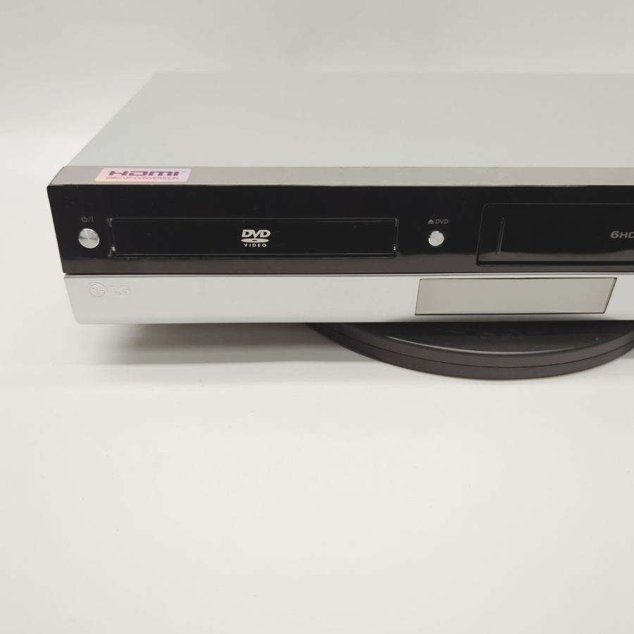 LG V192H HDMI VHS AND DVD Player / Video Cassette Recorder 24W - Silver – image 3