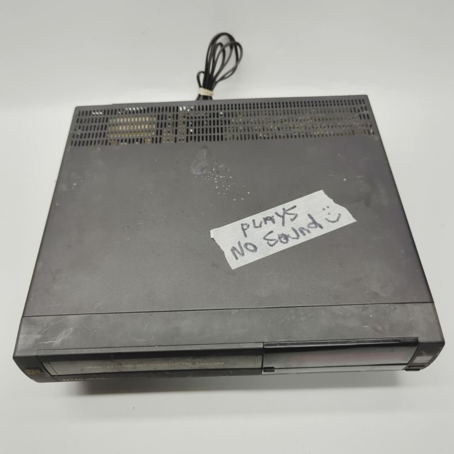 Vintage TV movie Prop Hitachi VT-M740E Black 4-Head VHS Video Tape Faulty – image 4