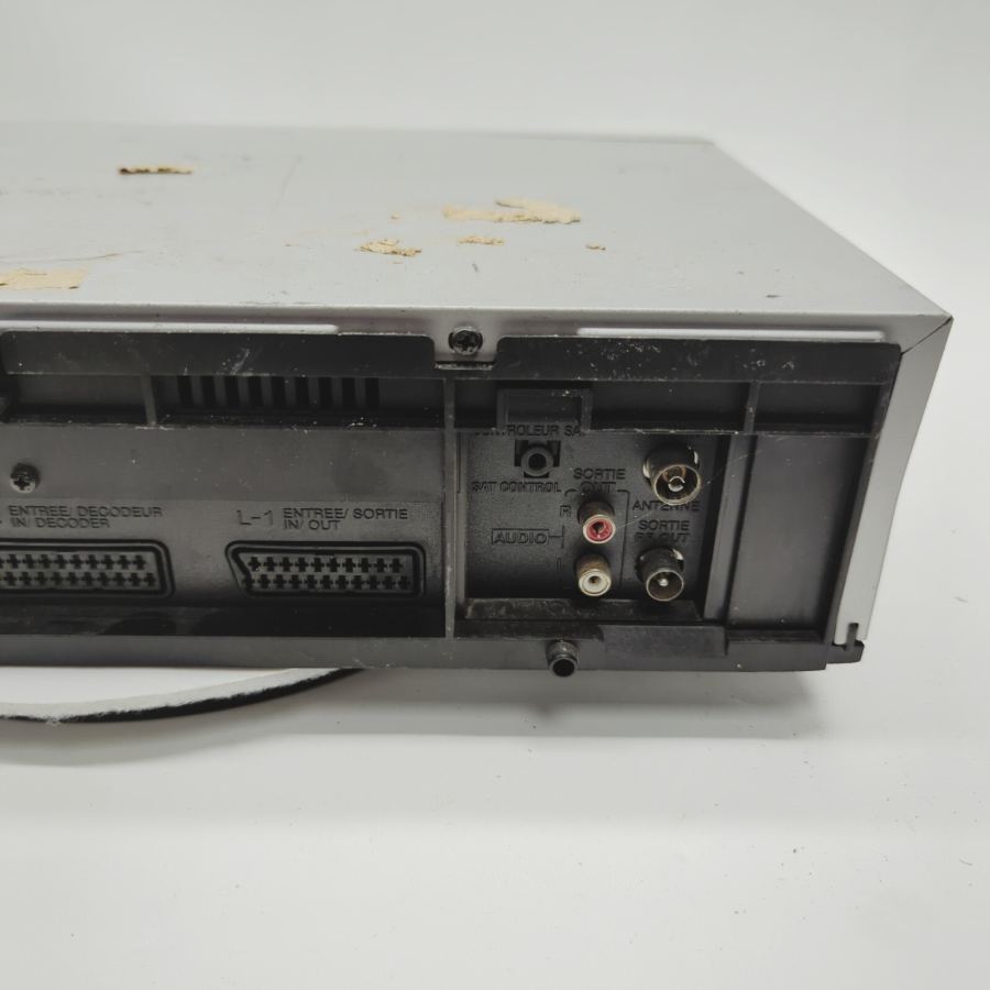 JVC HR-V705 Silver Hi-Fi Stereo Digital VHS Video Cassette Recorder 14W - Faulty – image 8