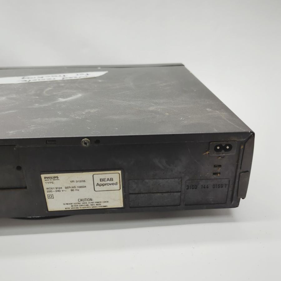 Faulty Vintage TV movie Pro Philips VR312/05 Black 3-Head HQ VHS Video Cassette – image 9