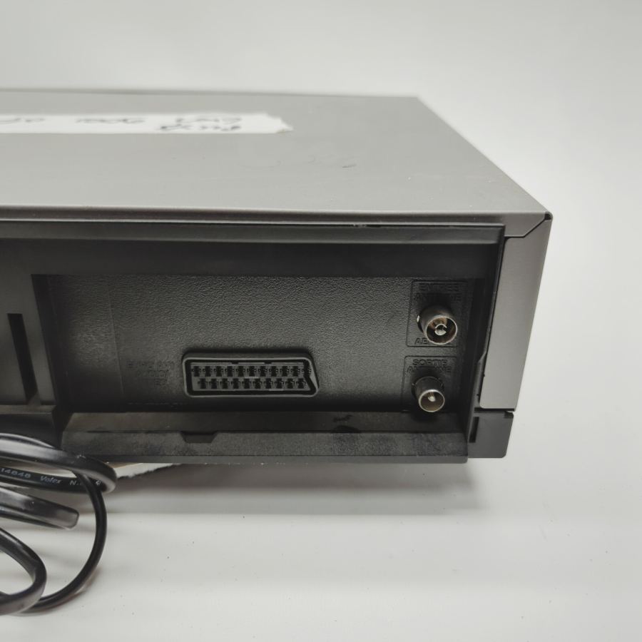 LG LV210 Silver Wired Digital VHS Video Cassette Recorder 12W - Faulty – image 8