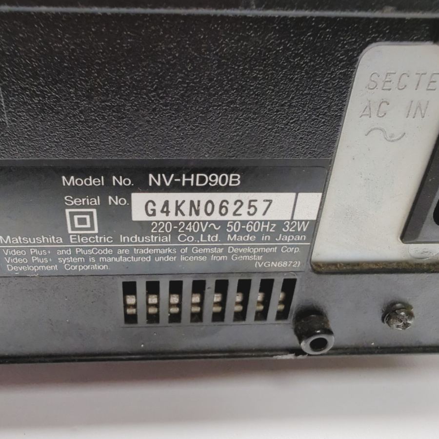 Vintage TV movie Prop Panasonic NV-HD90B Hi-Fi 4-Head Video Cassette Faulty – image 10
