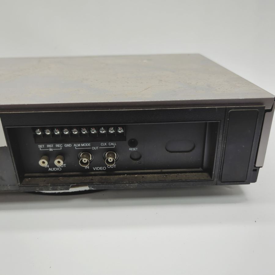 Faulty TV prop Mitsubishi HS-7424 VHS CCTV Time Lapse Video Cassette Recorder - – image 9
