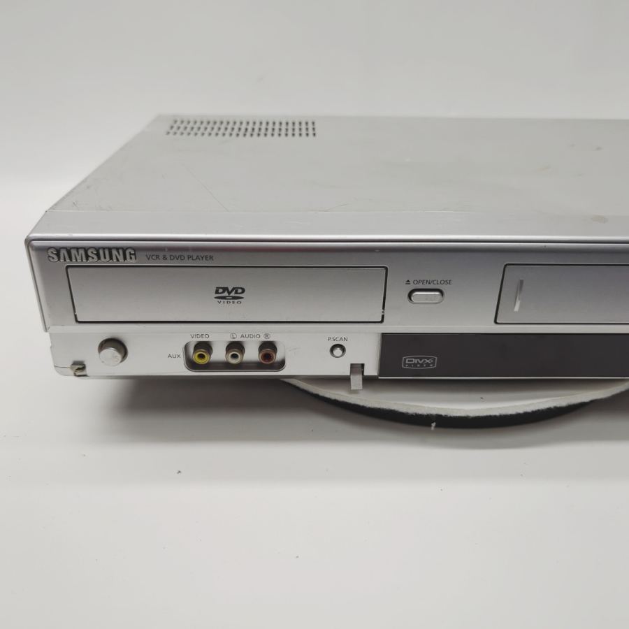 Faulty Samsung DVD-V5600 VCR & DVD Player Video Cassette Recorder Silver – image 3