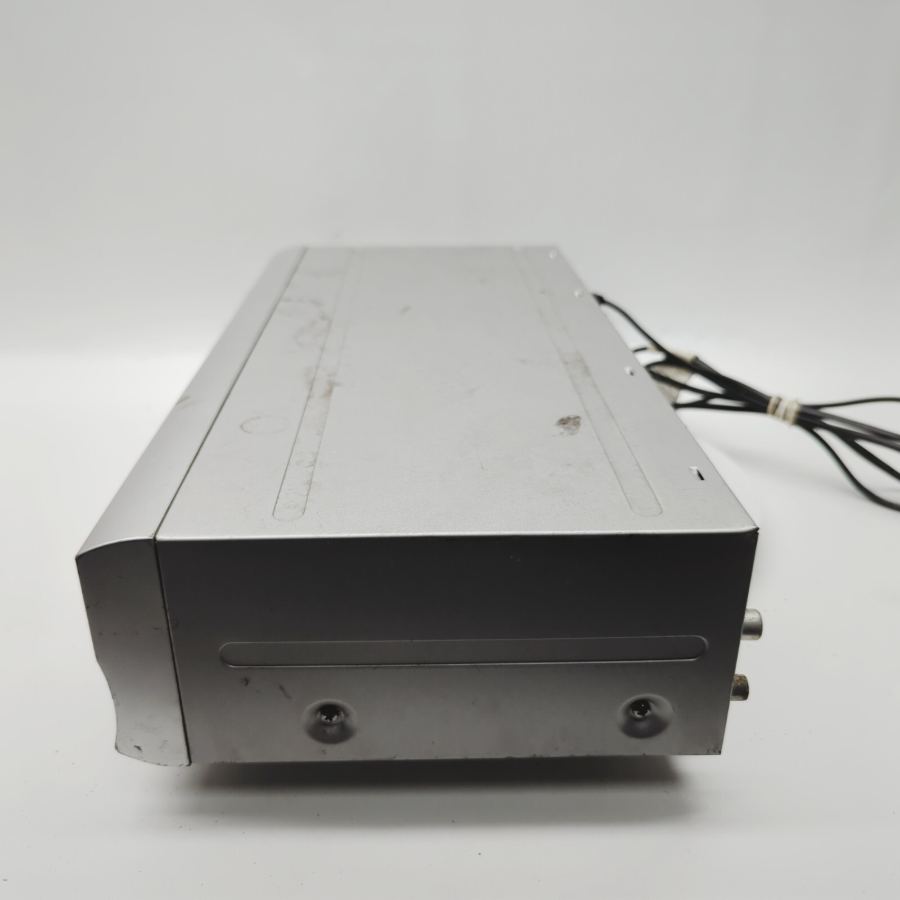 Hitachi DV-PF3E Silver Digital Hi-Fi Stereo VHS DVD / VCR Combo 30W - Faulty – image 5