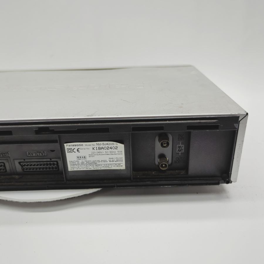 Panasonic NV-SJ420 Silver VHS Video Cassette Recorder 19W - Faulty – image 9