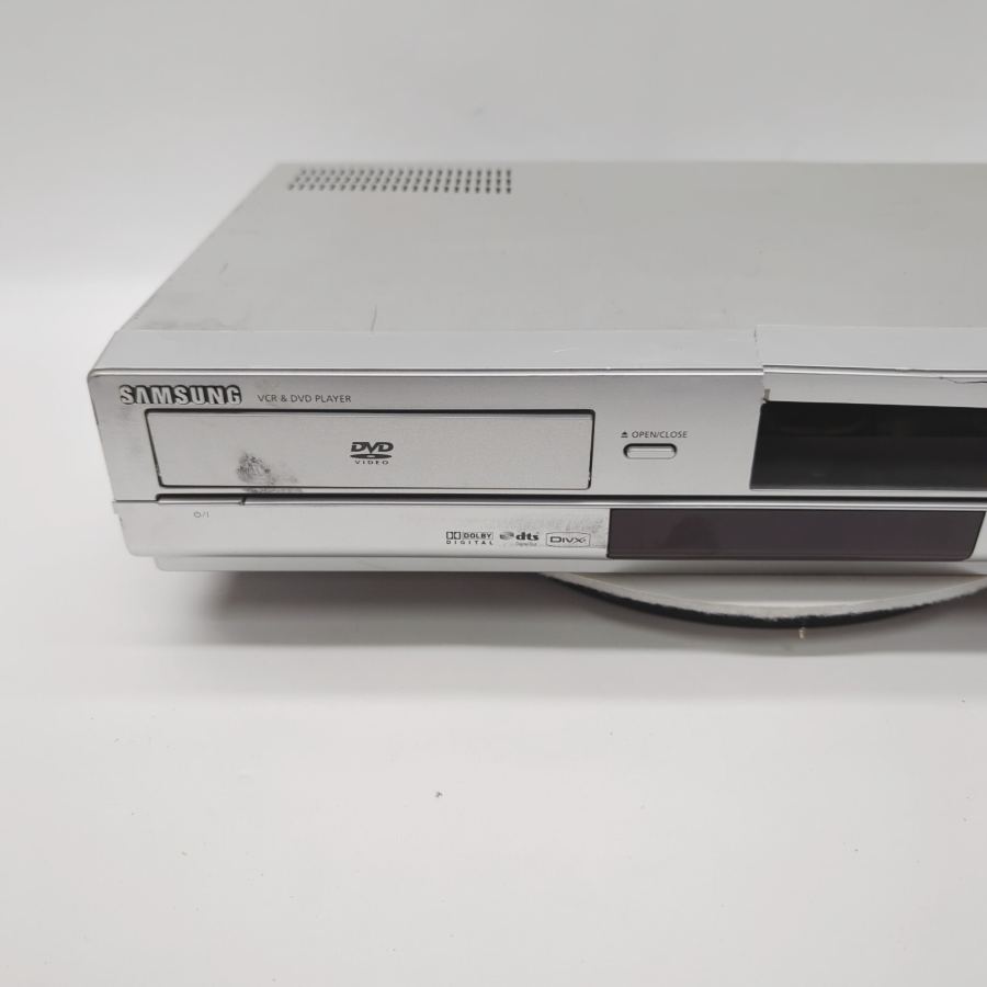 Faulty Samsung DVD-V6700S Scart VCR & DVD Video Player Silver 240 Watt – image 9
