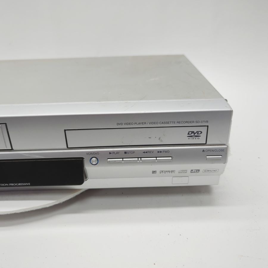 Toshiba SD-37VB Dolby Digital DVD Player/Video Cassette Recorder 21W - Faulty – image 3