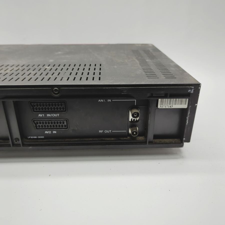 Faulty JVC HR-J645EK NICAM Hi-fi VHS Stereo VHS VCR Player Recorder SCART -Black – image 2