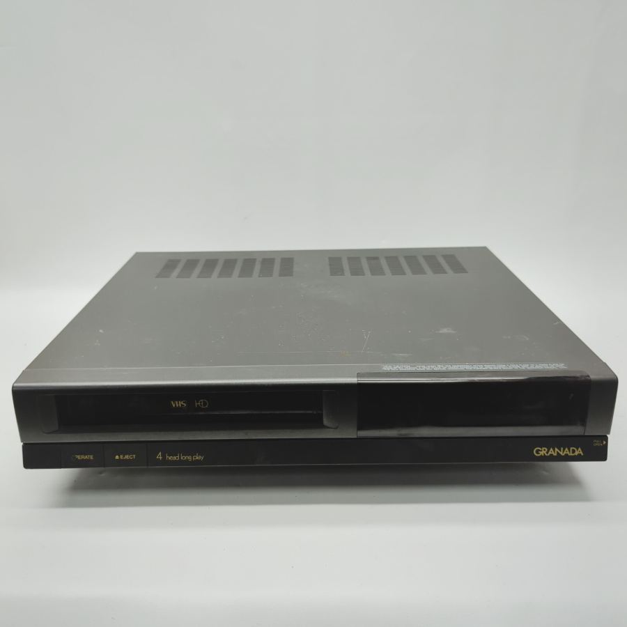 Faulty Vintage retro 80s 90s prop  tv film Granada P1677U VHS Video/Audio Black