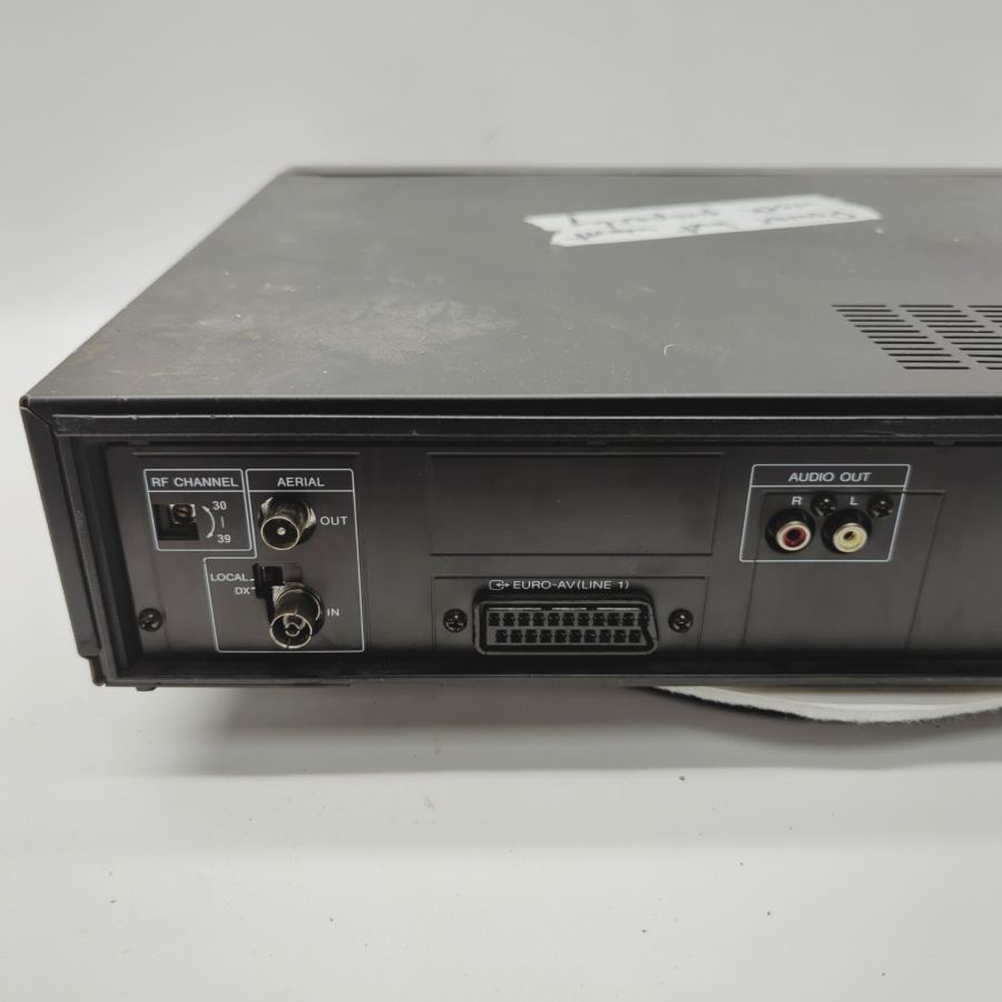 Sony tv show movie prop SLV-ER7UY Black Hi-Fi Stereo VHS Video - Faulty – image 8