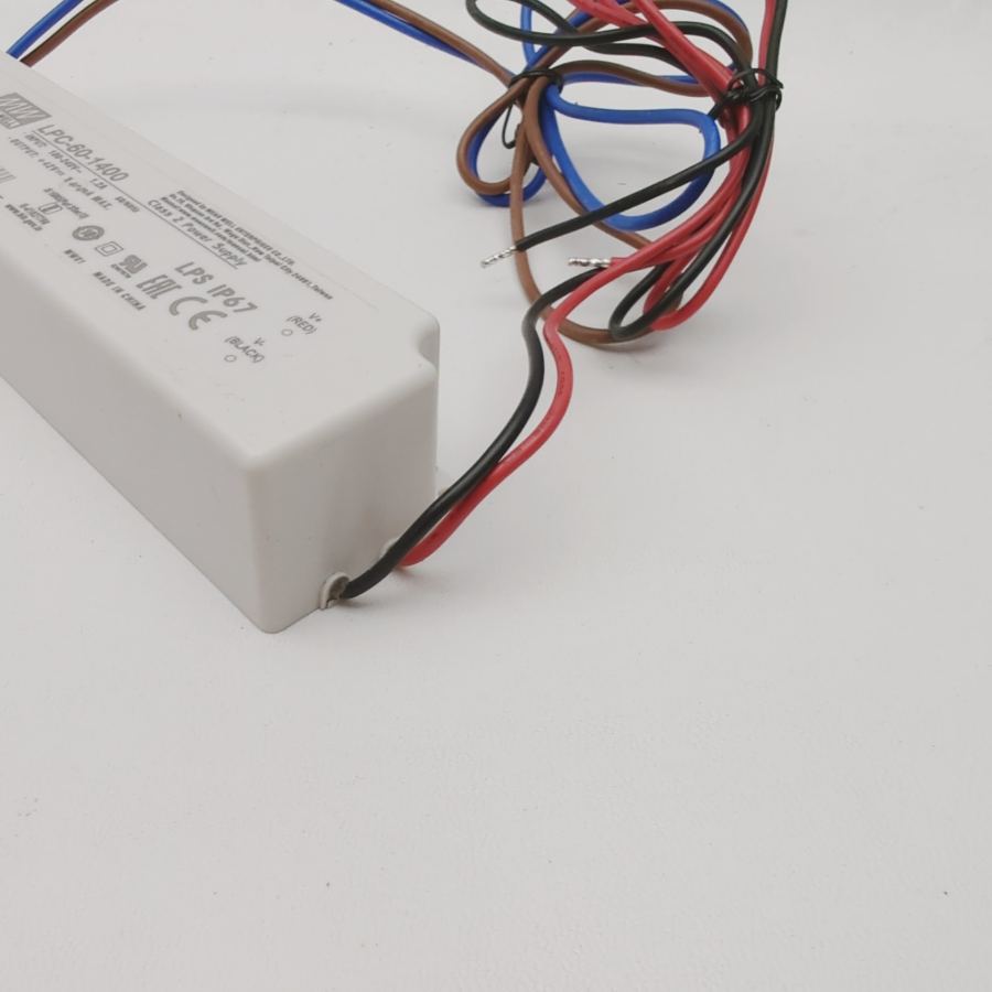 Representative photograph of the same model: LPC-60-1400 Mean Well LED Driver Constant Current 1400mA Universal Input IP67 – image 3