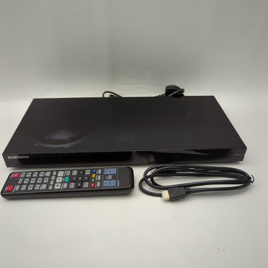 Samsung BD-C6900 Blu-ray & DVD Player 7.1 surround Remote HDMI 3D Sleek Black – image 2