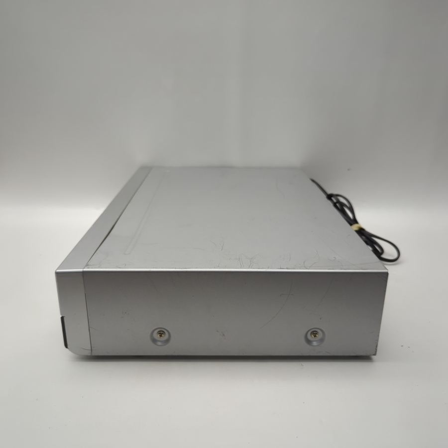 Representative photograph of the same model: Philips DVD755VR/05 DVD VHS VCR Combo SCART to HDMI Adapter Remote AV Leads – image 6