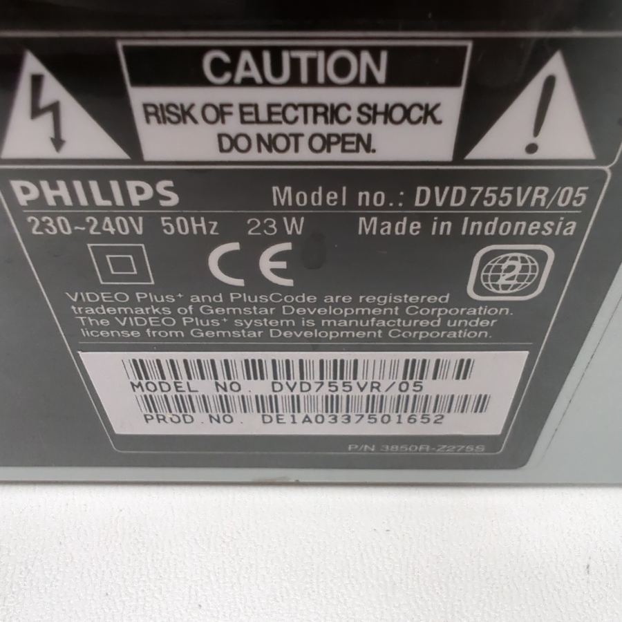 Representative photograph of the same model: Philips DVD755VR/05 DVD VHS VCR Combo SCART to HDMI Adapter Remote AV Leads – image 9