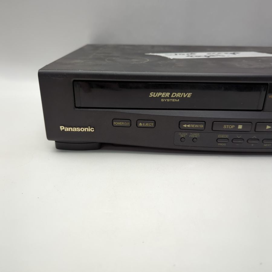 Faulty Panasonic NV-SD25B VHS VCR Super Drive Video Cassette Recorder movie prop – image 2