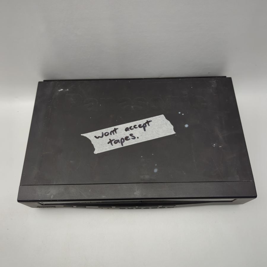 Faulty Panasonic NV-SD25B VHS VCR Super Drive Video Cassette Recorder movie prop – image 4