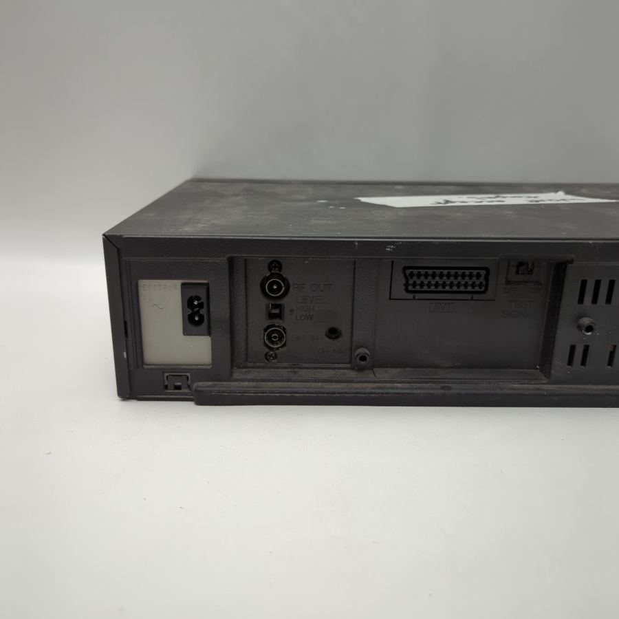 Faulty Panasonic NV-SD25B VHS VCR Super Drive Video Cassette Recorder movie prop – image 7