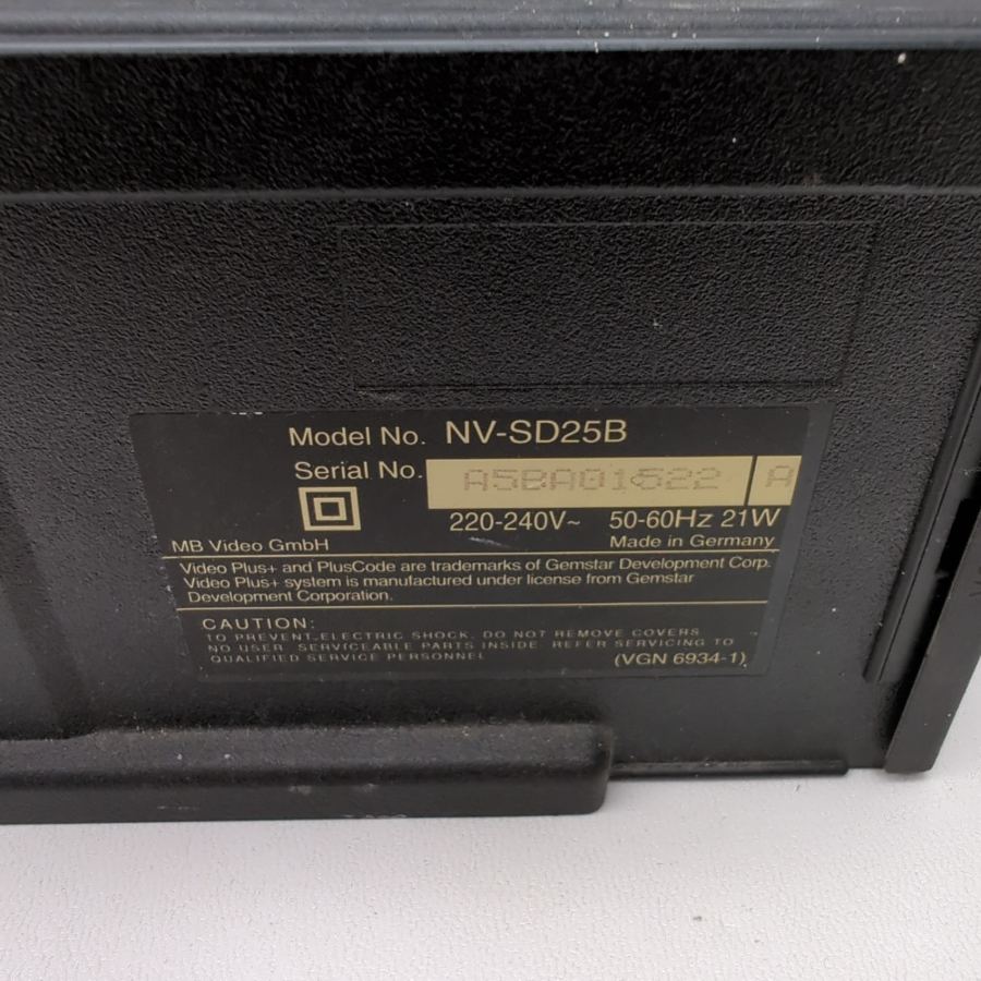 Faulty Panasonic NV-SD25B VHS VCR Super Drive Video Cassette Recorder movie prop – image 9