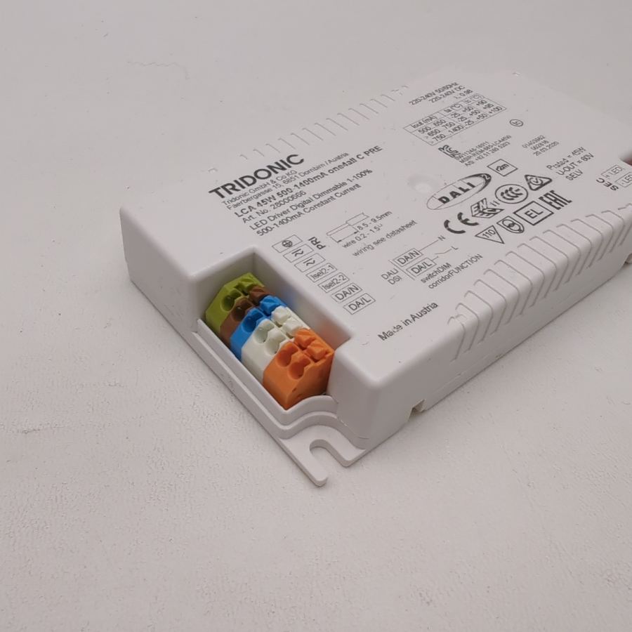 Representative photograph of the same model: Tridonic LCA 45w 500ma-1400ma LED Digital dimmable 1-100% driver 28000666 – image 4