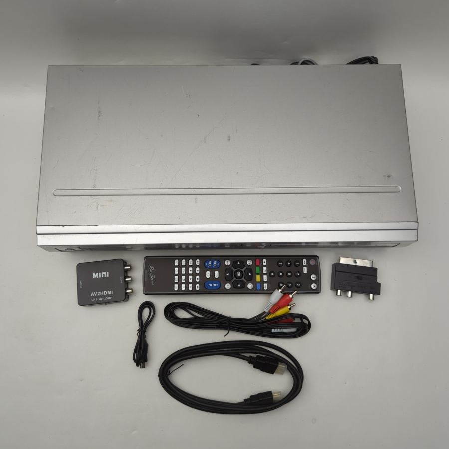 Hitachi DV-PF4EUK DVD VHS Combo Player S-video Scart Output Silver Remote – image 3