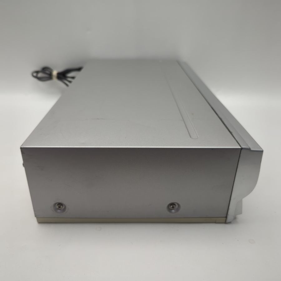 Hitachi DV-PF4EUK DVD VHS Combo Player S-video Scart Output Silver Remote – image 11