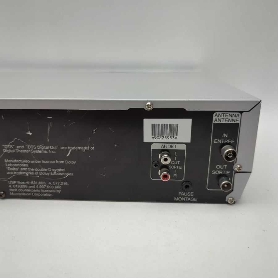 JVC DVD Player & VHS Video Cassette Recorder HR-XV31EK Tested Working Warranty – image 8