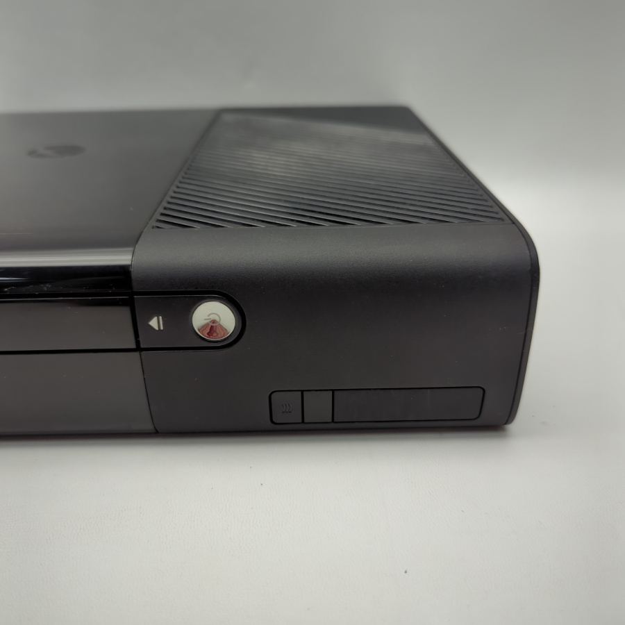 Xbox 360 E 250GB Console Black Bundle NEW Wireless Controller Warranty – image 5