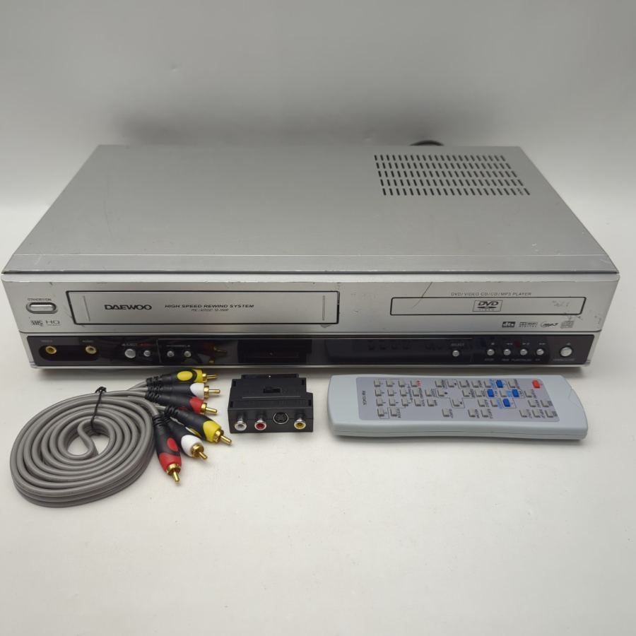 Representative photograph of the same model: DAEWOO SD-3500P Video Cassette Recorder & DVD Player Combo - Tested & Working – image 2