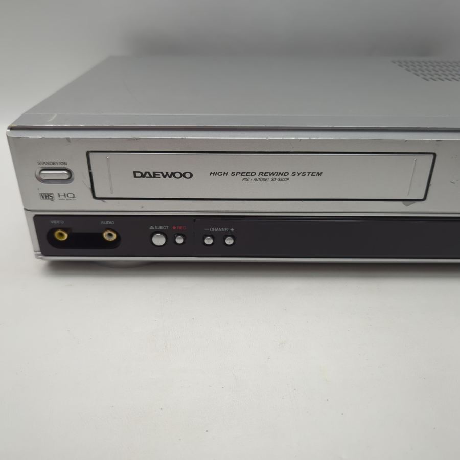 Representative photograph of the same model: DAEWOO SD-3500P Video Cassette Recorder & DVD Player Combo - Tested & Working – image 4