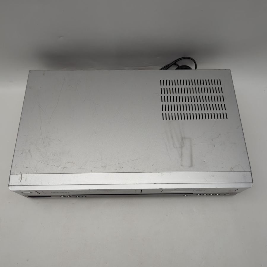 Representative photograph of the same model: DAEWOO SD-3500P Video Cassette Recorder & DVD Player Combo - Tested & Working – image 6