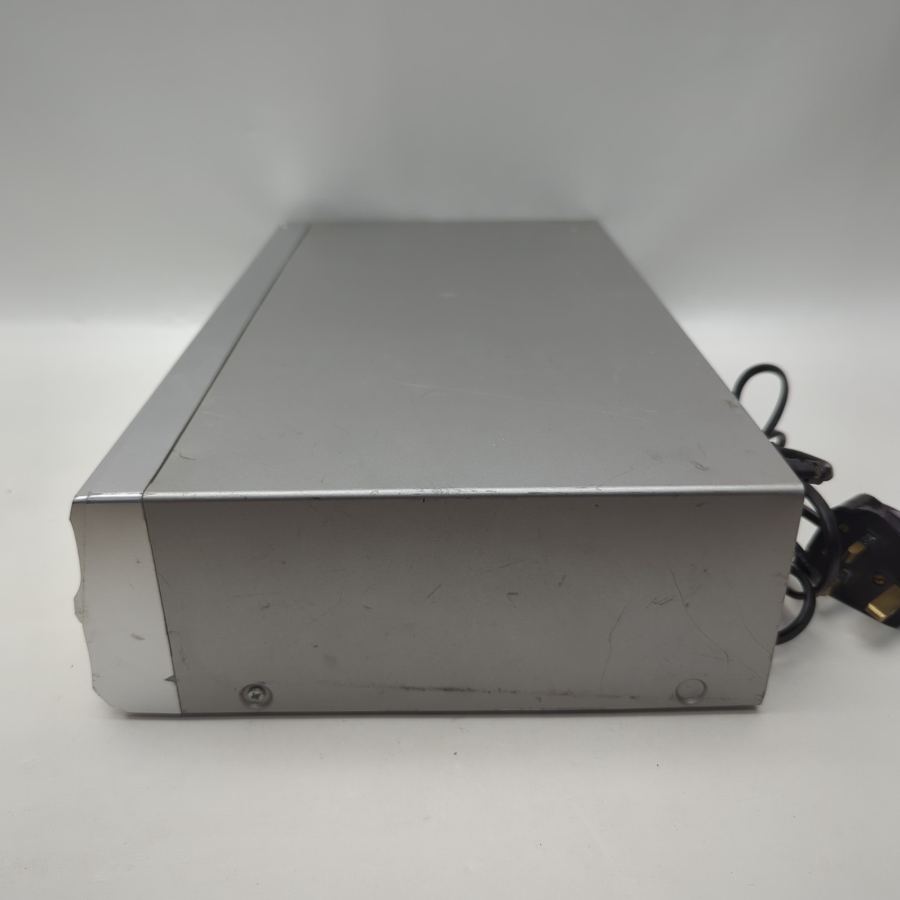 Representative photograph of the same model: Ferguson Model No. FVD 100-01 VHS & DVD Player Combo Warranty Remote 4 Head – image 7