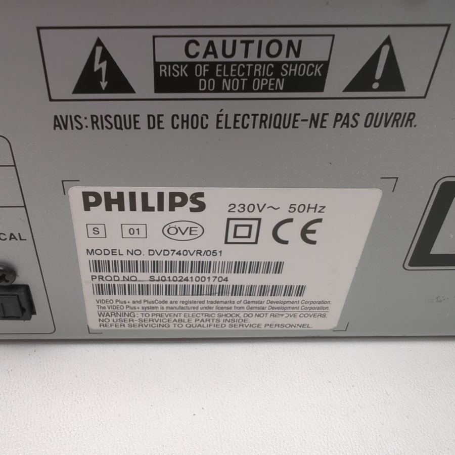 Representative photograph of the same model: Philips DVD 740VR DVD Player & VHS VCR Recorder Remote Warranty 4 Head – image 9