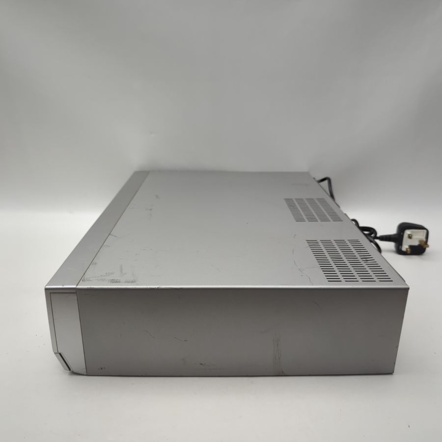 Sony DVD Player / Video Cassette Recorder SLV-D950 Cables & Remote Warranty – image 7