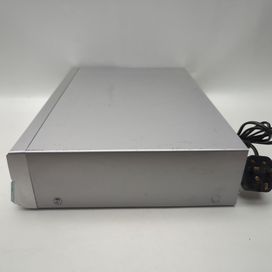Toshiba SD-22VB DVD VHS Player Video Cassette Recorder Combo Silver remote – image 7