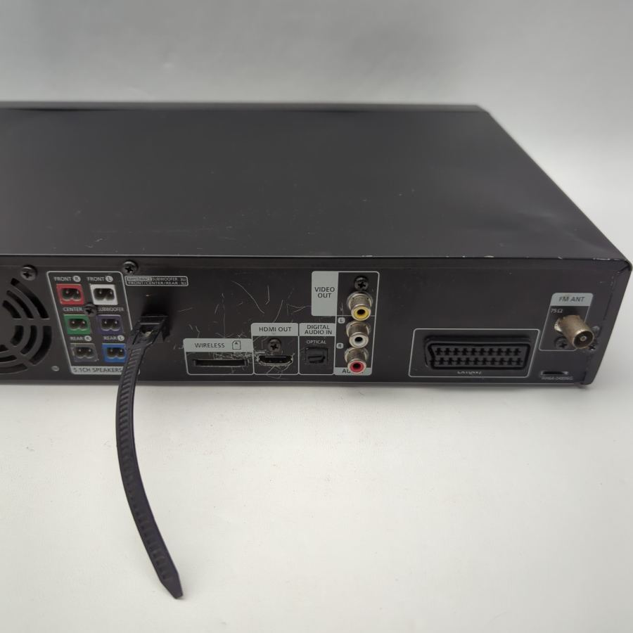 Samsung HT-TZ222 DVD Player Black HDMI for Home Cinema System crack front – image 6
