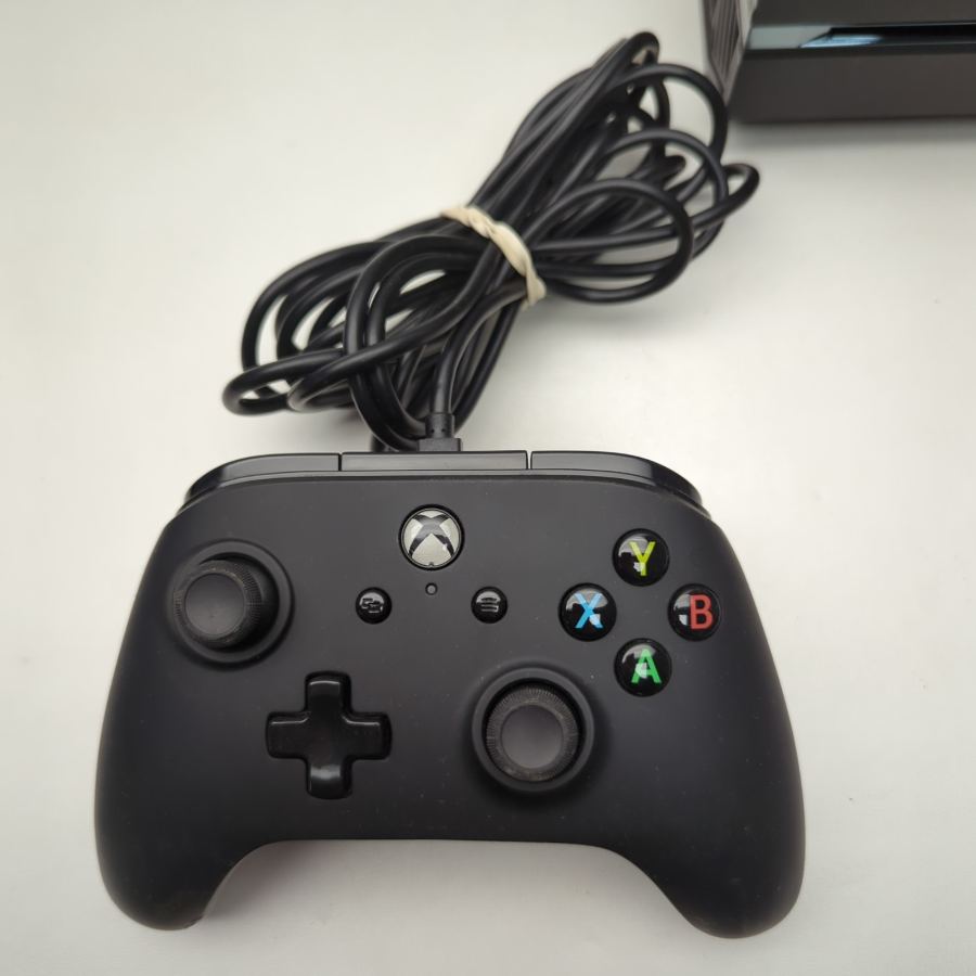 Microsoft Xbox One - 500GB - Black Gaming Console Wired Controller – image 5
