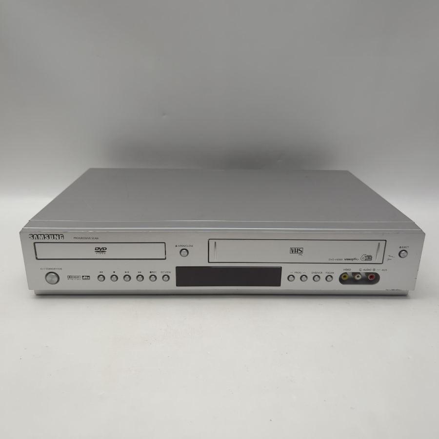 Representative photograph of the same model: Samsung DVD‑V6000 VHS / VCR/ DVD Dual Deck Player Recorder Premium Bundle – image 3