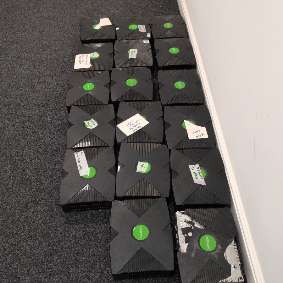 Faulty 17 x Microsoft Xbox Original Console Black - Spares & Repairs – image 3
