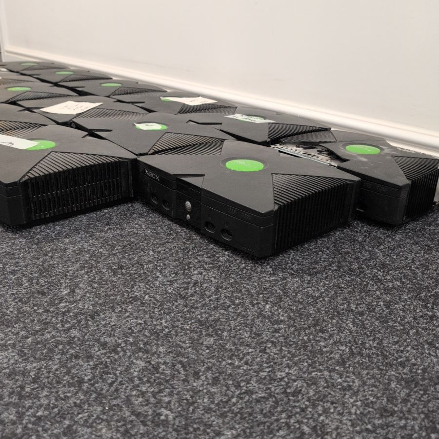 Faulty 17 x Microsoft Xbox Original Console Black - Spares & Repairs – image 4